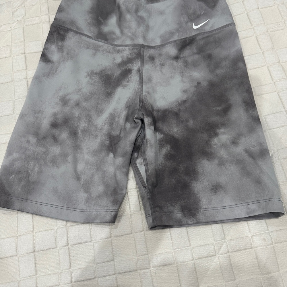 Nike Gray and Black Athletic Shorts High-Waisted